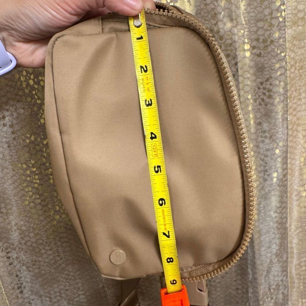 Studio NYC Small Light Brown Tan Crossbody Belt Bag EUC - Picture 6 of 7